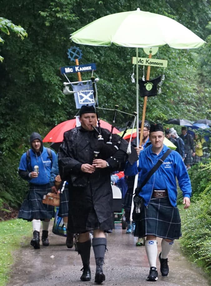 Dudelsackspieler Björn Frauendienst bei den Highland Games in Ennepetal